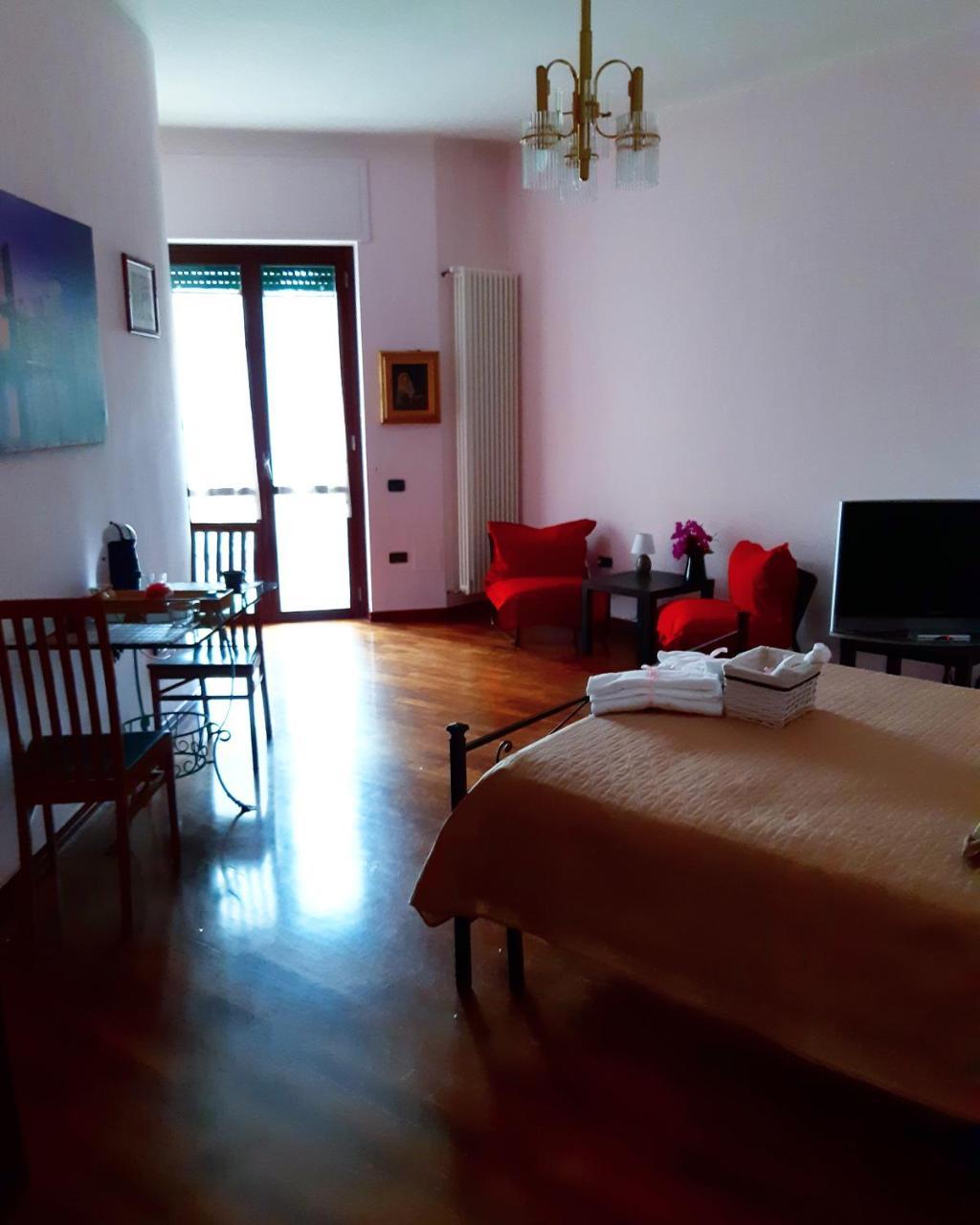B&B A Casa Tua Salerno Buitenkant foto
