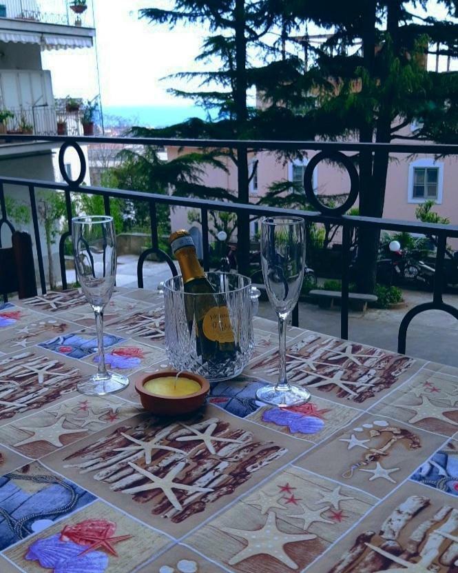 B&B A Casa Tua Salerno Buitenkant foto
